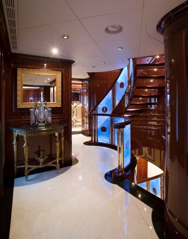 Yacht CASINO ROYALE, Christensen | CHARTERWORLD Luxury Superyacht Charters